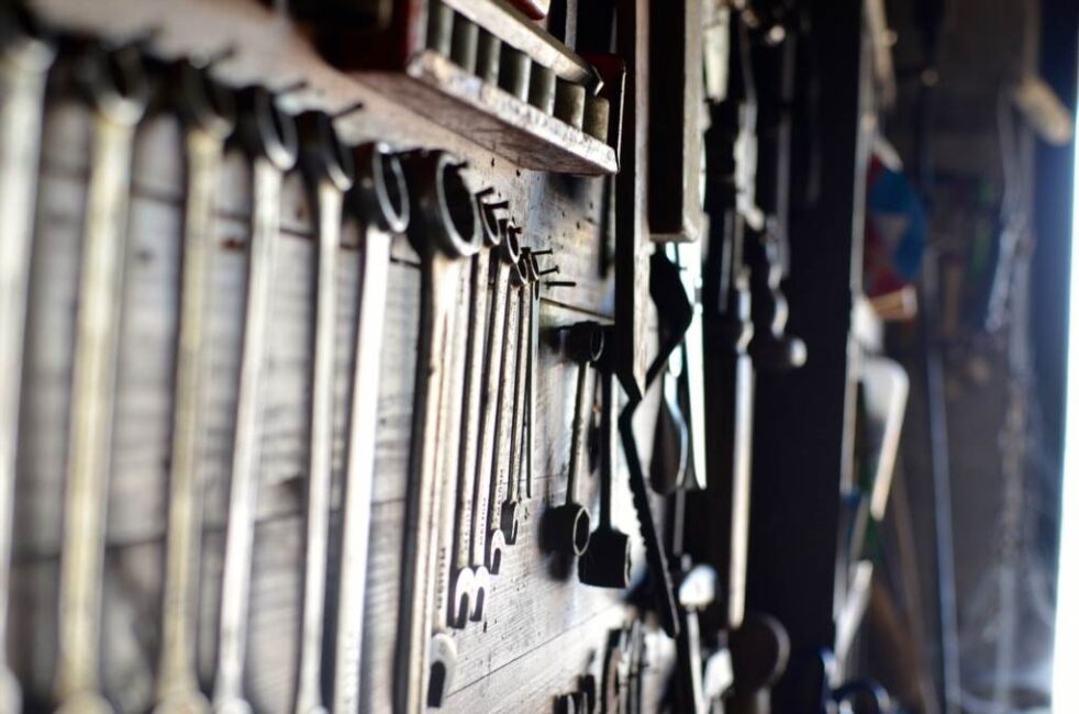 Przygotowanie przed wierceniem w ścianie